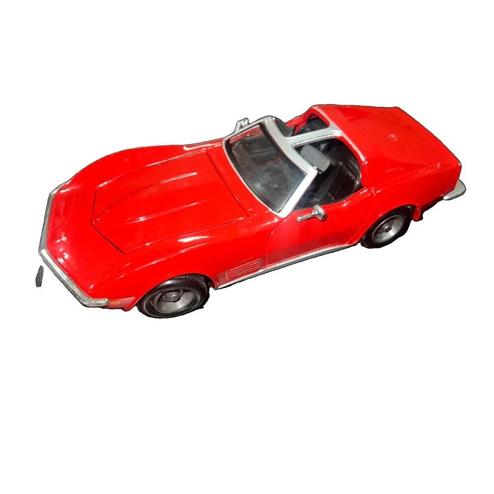 3N29/ -1970 CHEVY CORVETTE T-TOP 1/24 DIECAST CAR SHOWCASTS 37202/2